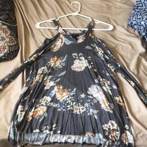 off the shoulder flowwy top